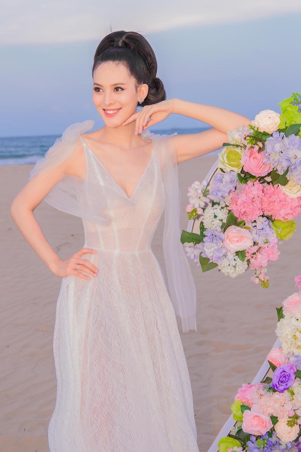 Người đẹp Sang Lê đón sinh nhật sang chảnh trên bờ biển ở Phú Yên - Ảnh 6.