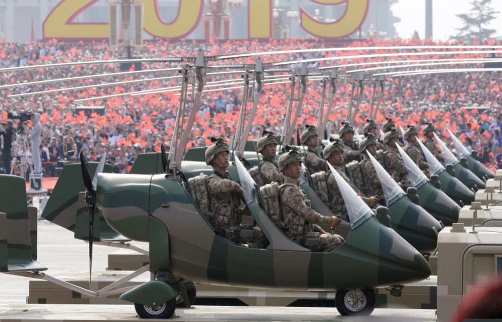 6 vũ khí kỳ lạ Trung Quốc tiết lộ trong lễ duyệt binh: Thứ chưa nước nào có, thứ như đồ tiêu khiển - Ảnh 7.