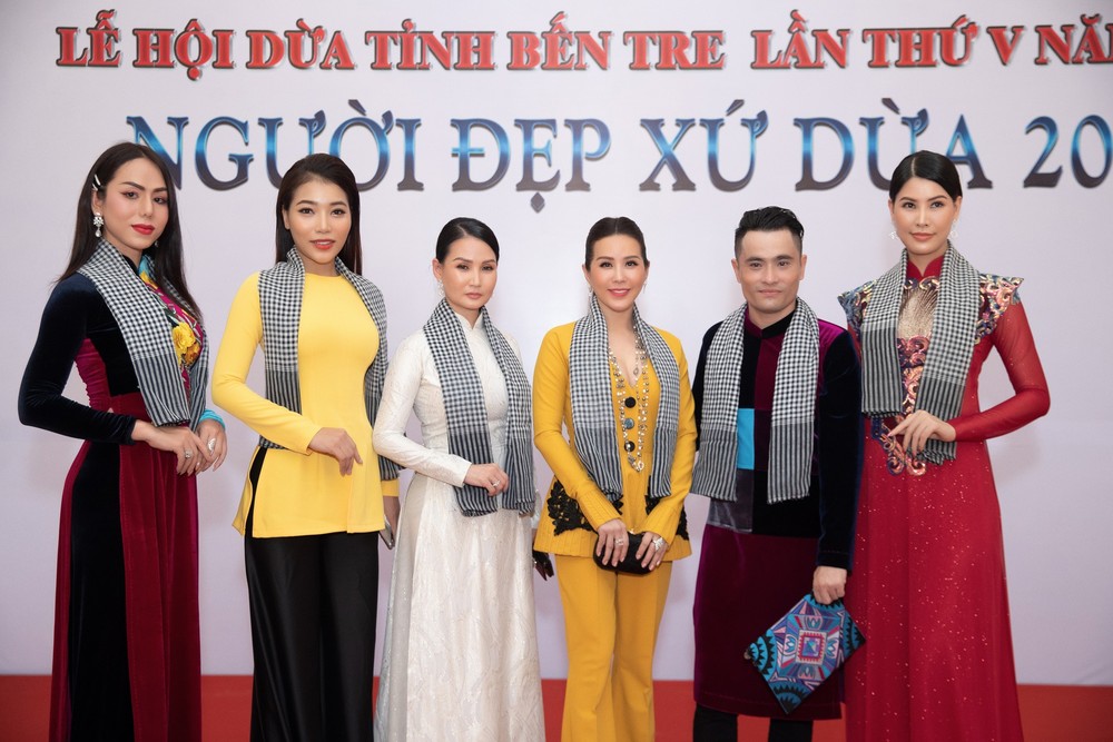 Hoa hậu Đền Hùng Giáng My ngồi ghế nóng cuộc thi Người đẹp Xứ dừa 2019 - Ảnh 8.