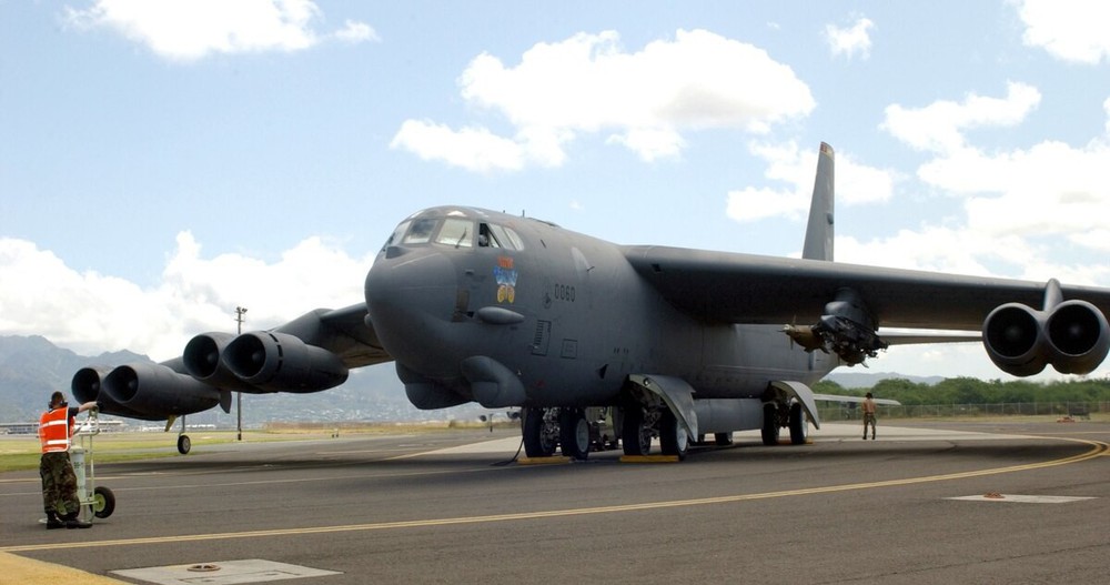 Nga giật mình khi pháo đài bay B-52 Mỹ áp sát bán đảo Crimea - Ảnh 3.