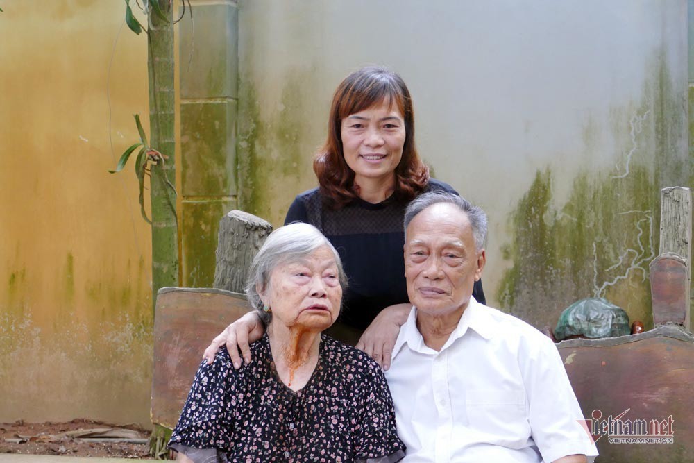 Vợ chồng nghèo, chạy ăn từng bữa nuôi lớn 9 tiến sĩ, phó giáo sư - Ảnh 2.