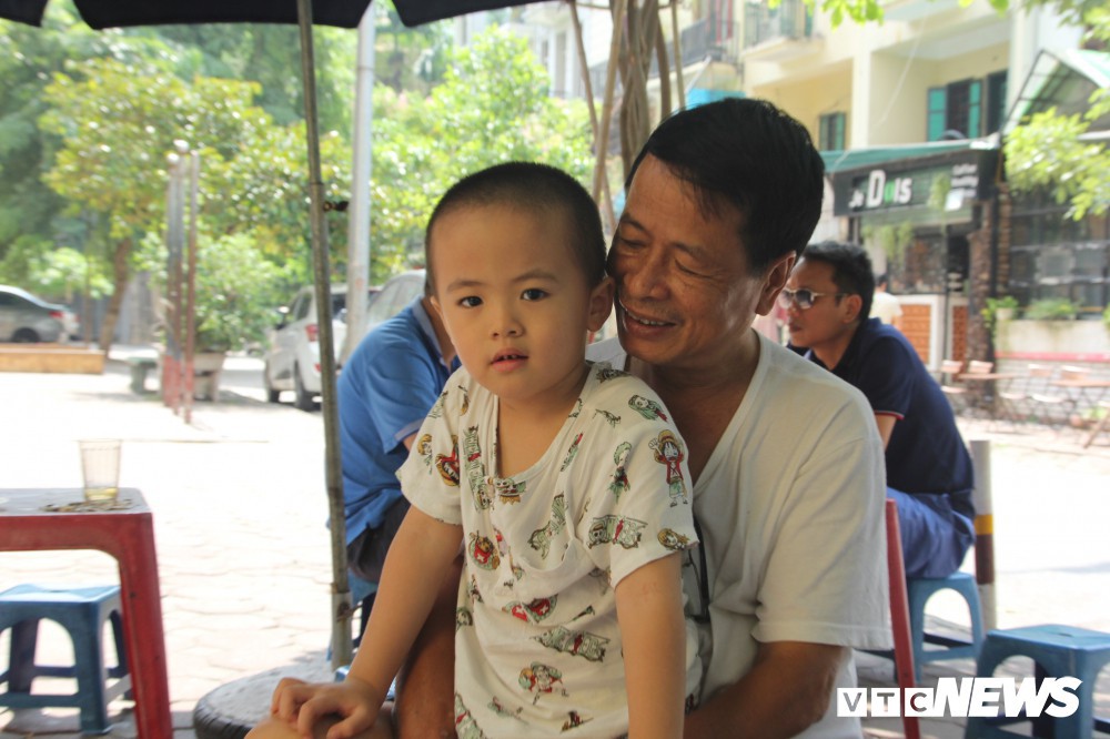 Hơn 1 tháng sau vụ cháy Rạng Đông, nhiều hộ dân Hạ Đình chưa dám về nhà - Ảnh 5.