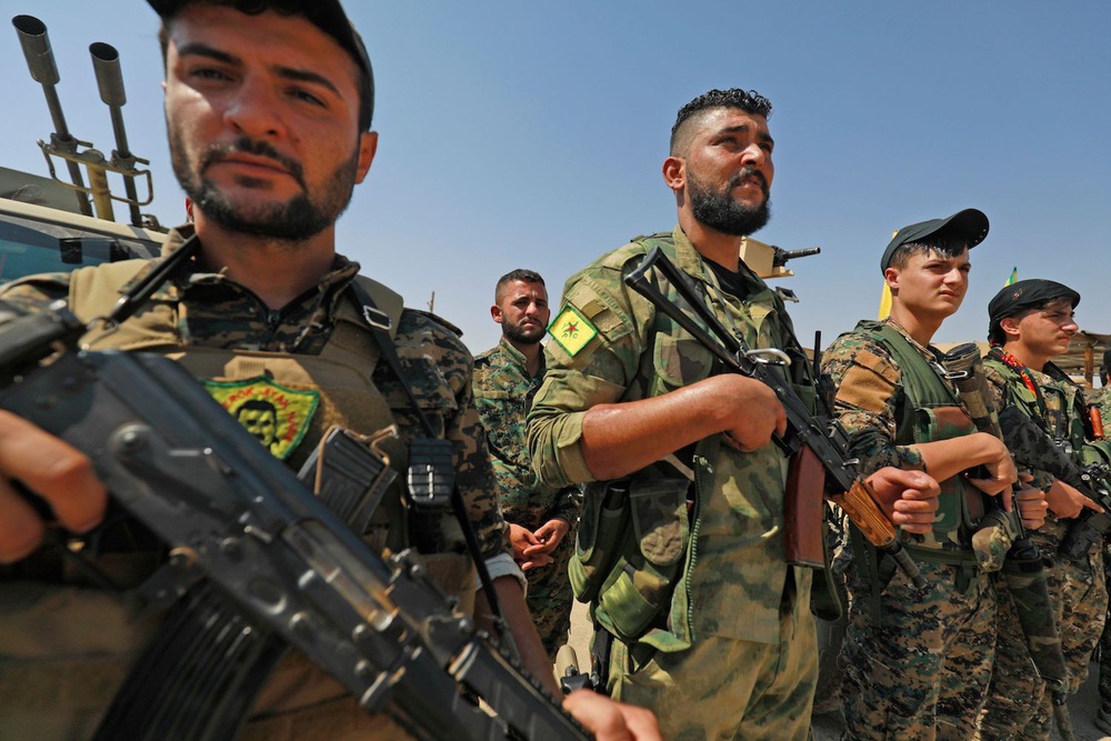 Không hài lòng về cách sắp đặt người Kurd ở Syria, Thổ Nhĩ Kỳ chĩa súng vào Nga đe dọa? - Ảnh 2.