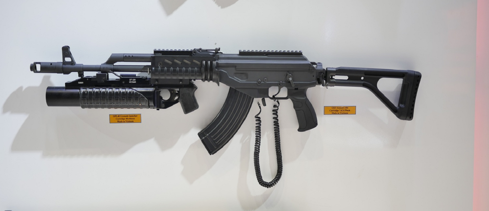 2 mẫu súng Made in Vietnam đẳng cấp TG: Đột phá táo bạo, hội tụ tinh hoa Nga-Israel - Ảnh 4.