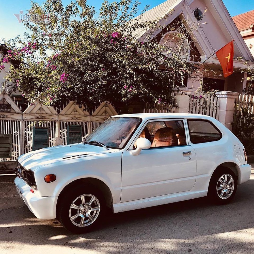 Ô tô Honda 40 năm tuổi hét giá 120 triệu ở Sài Gòn - Ảnh 1.