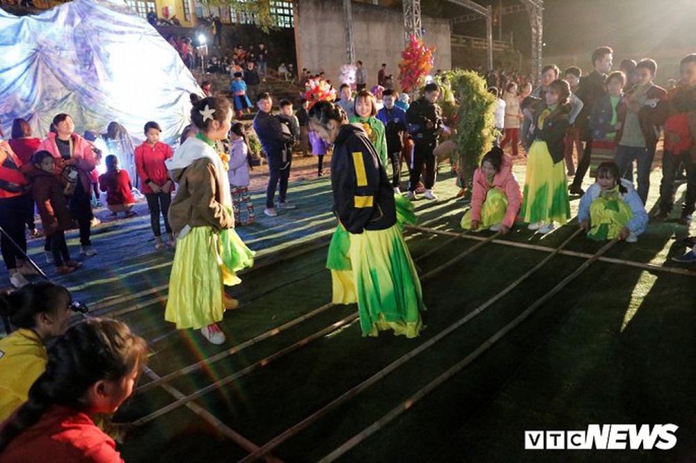 Ảnh: Hàng vạn người dự lễ hội Hoa tam giác mạch ở Hà Giang - Ảnh 5.