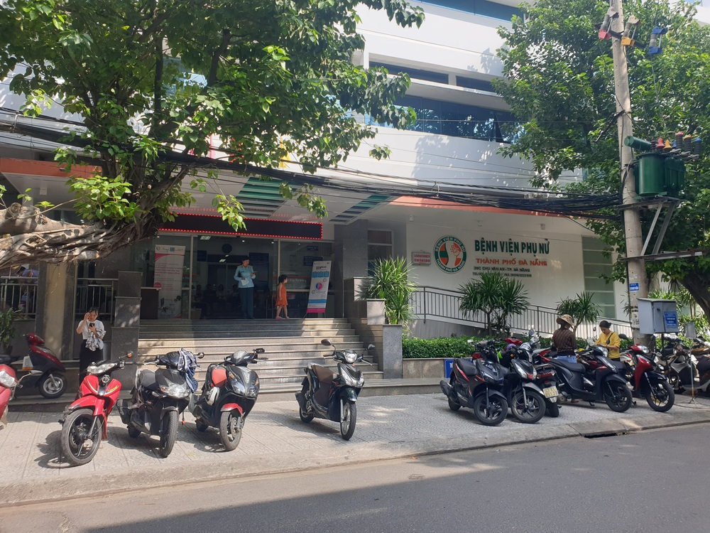 Công an điều tra, lấy mẫu lô thuốc tê vụ 2 sản phụ tử vong, 1 người nguy kịch tại BV Phụ nữ Đà Nẵng - Ảnh 2.