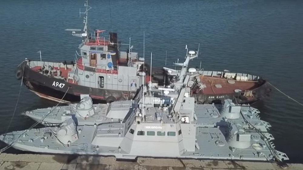 Tàu Ukraine được trao trả mất bồn cầu, Bộ Ngoại giao Nga trả lời hài hước - Ảnh 1.