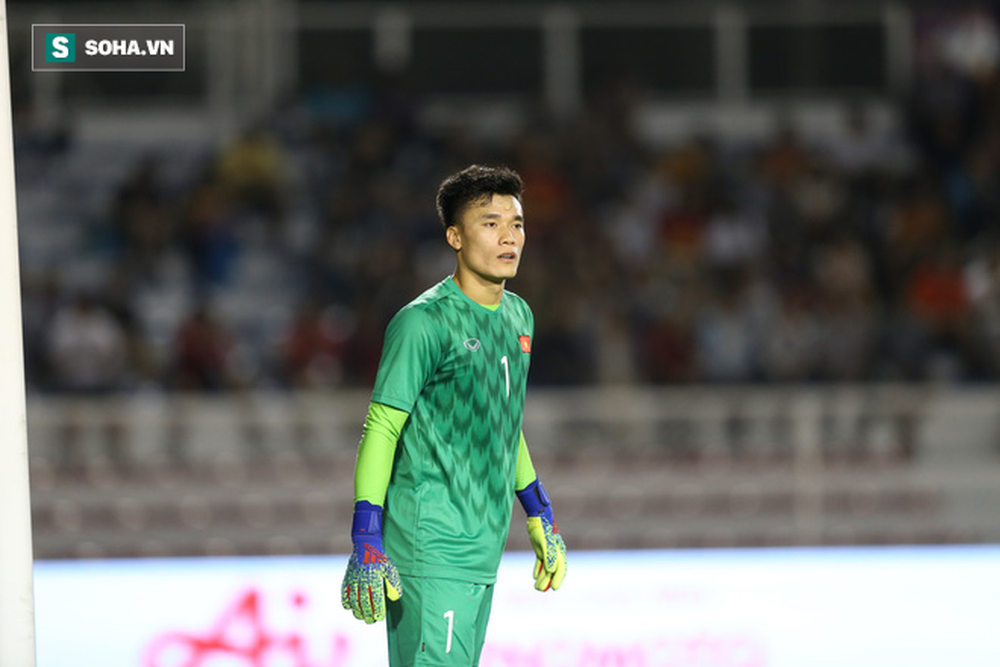 Dự bị dài hạn tại Hà Nội FC, thủ môn Bùi Tiến Dũng tìm bến đỗ mới để cứu vãn sự nghiệp - Ảnh 1.