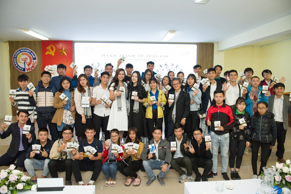 Á hậu Hoàng My: Một dân tộc dẫn dắt cần có tri thức toàn diện - Ảnh 5.