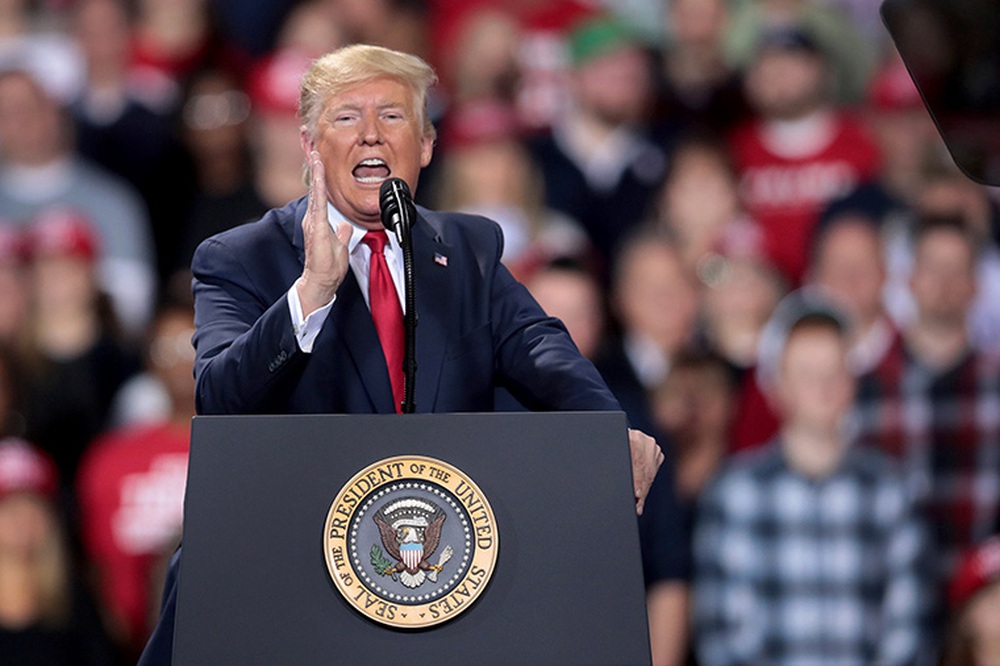 Chính thức trở thành Tổng thống Mỹ thứ 3 bị luận tội, ông Trump muốn đuổi thẳng cổ đối thủ - Ảnh 5.