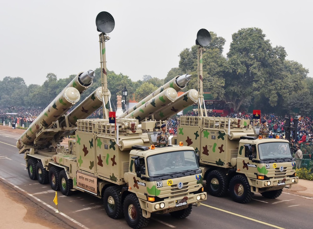 Nga bật đèn xanh cho Ấn Độ, tên lửa BrahMos sẽ về tay Philippines - Ảnh 1.