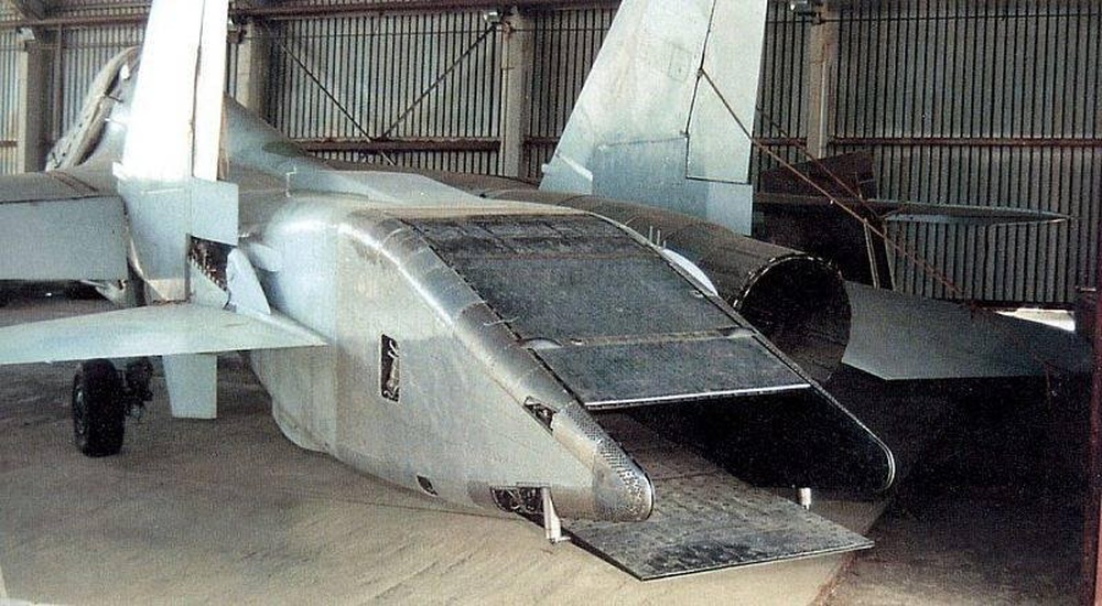 Không phải Su-57, đây là máy bay thế hệ 5 đầu tiên của Nga: Số phận hẩm hiu vì khác người? - Ảnh 5.