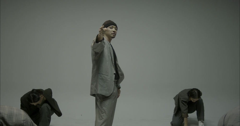 Hà Lê hát, nhảy và đọc rap trong MV Biển nhớ - Ảnh 5.