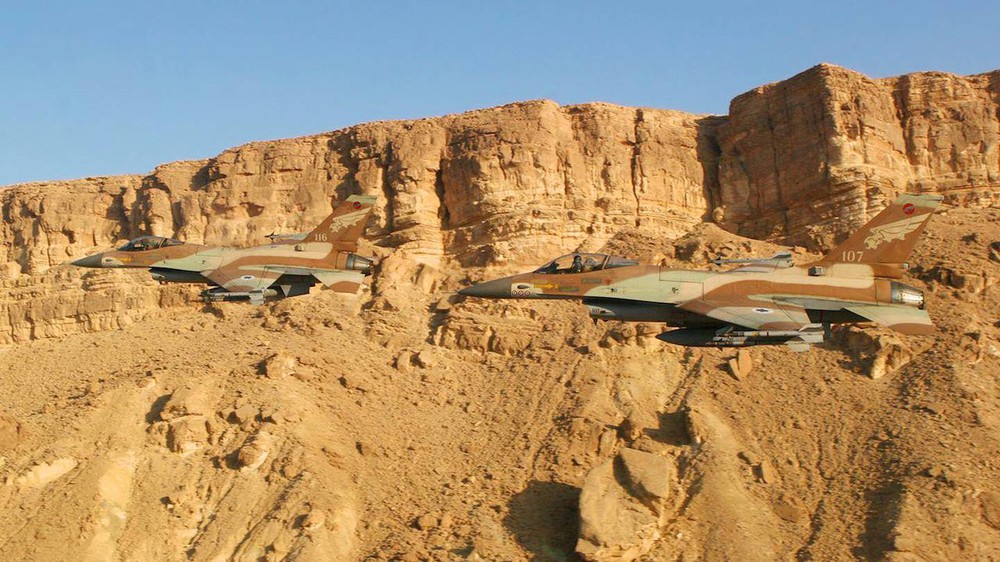 Mỹ chơi đồng minh Israel vố đau: F-16 đào thoát bất thành trước S-300 Syria - Ảnh 1.