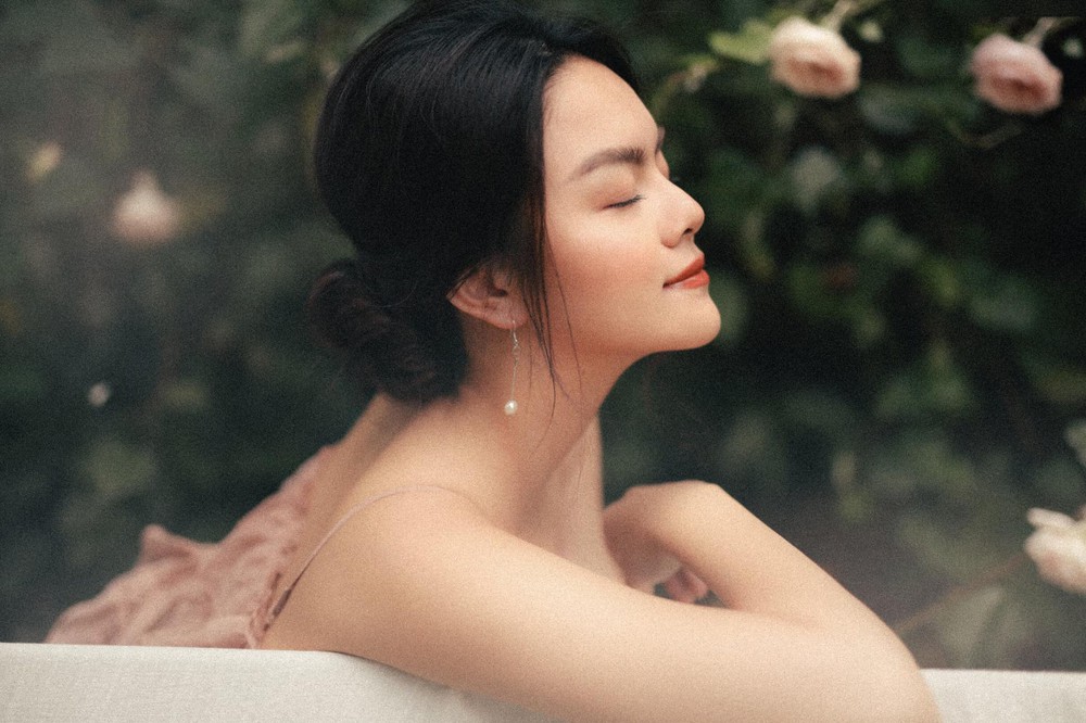 Sau ly hôn, Phạm Quỳnh Anh ngày càng đẹp và gợi cảm - Ảnh 6.