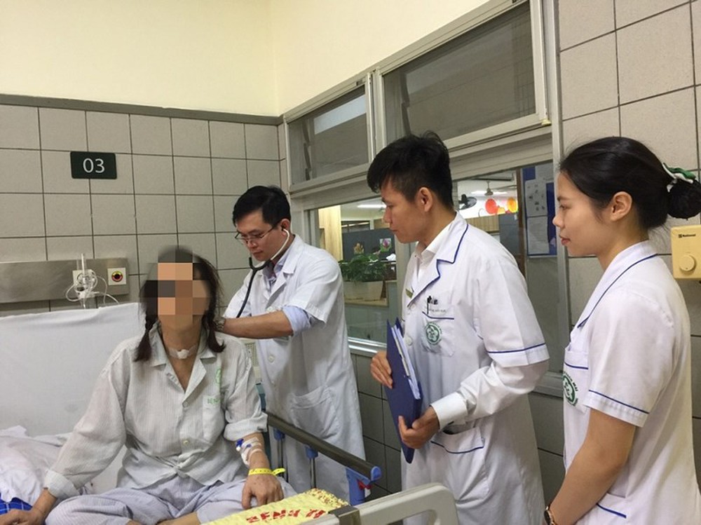 Xuyên Tết cứu bệnh nhân 2 lần cận kề cửa tử - Ảnh 1.