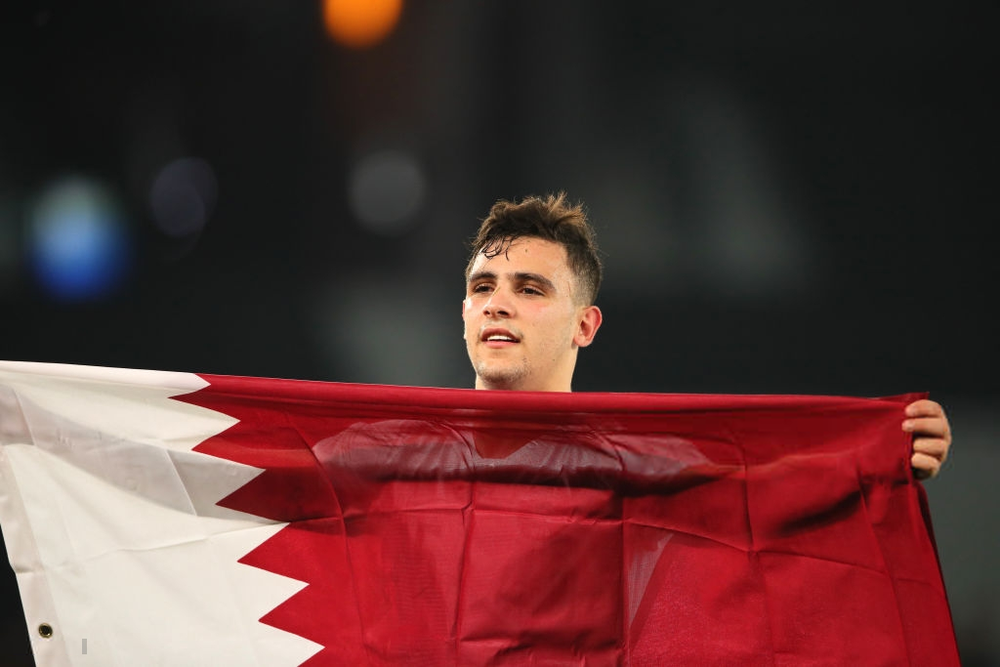 Muôn sắc thái của mỹ nam Bassam Hisham trong lễ ăn mừng vô địch Asian Cup 2019 của tuyển Qatar - Ảnh 6.