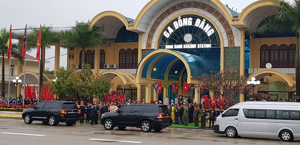 [ẢNH] Toàn cảnh buổi tiếp đón nhà lãnh đạo Triều Tiên Kim Jong Un tại ga Đồng Đăng - Ảnh 1.