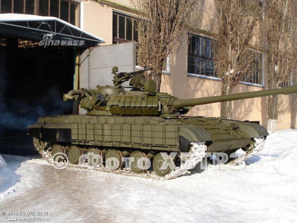 Ukraine nâng cấp xe tăng T-64 bằng tháp pháo của T-55: Cải tiến kiểu... thụt lùi? - Ảnh 2.