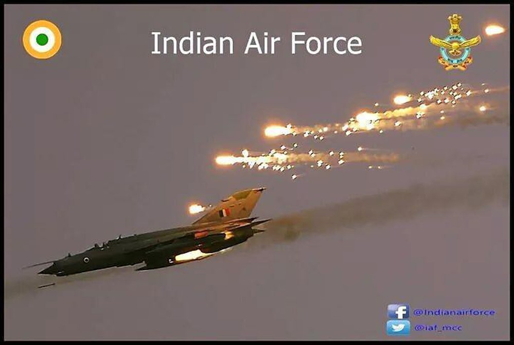 F-16 Pakistan bắn hạ MiG-21 Ấn Độ, Su-30MKI báo thù? - Ảnh 1.