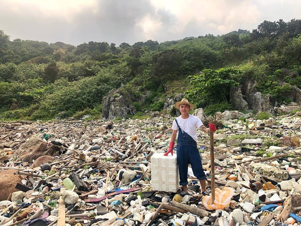 Thử thách dọn rác tại đảo Sơn Trà: Trả lại một bãi đá hoang sơ từ biển rác, tuyên truyền ý nghĩa về du lịch có trách nhiệm - Ảnh 11.