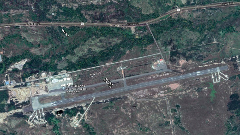 Tình hình Venezuela đã rất căng: Tên lửa S-300VM kéo về chốt giữ sân bay đầu não - Ảnh 3.