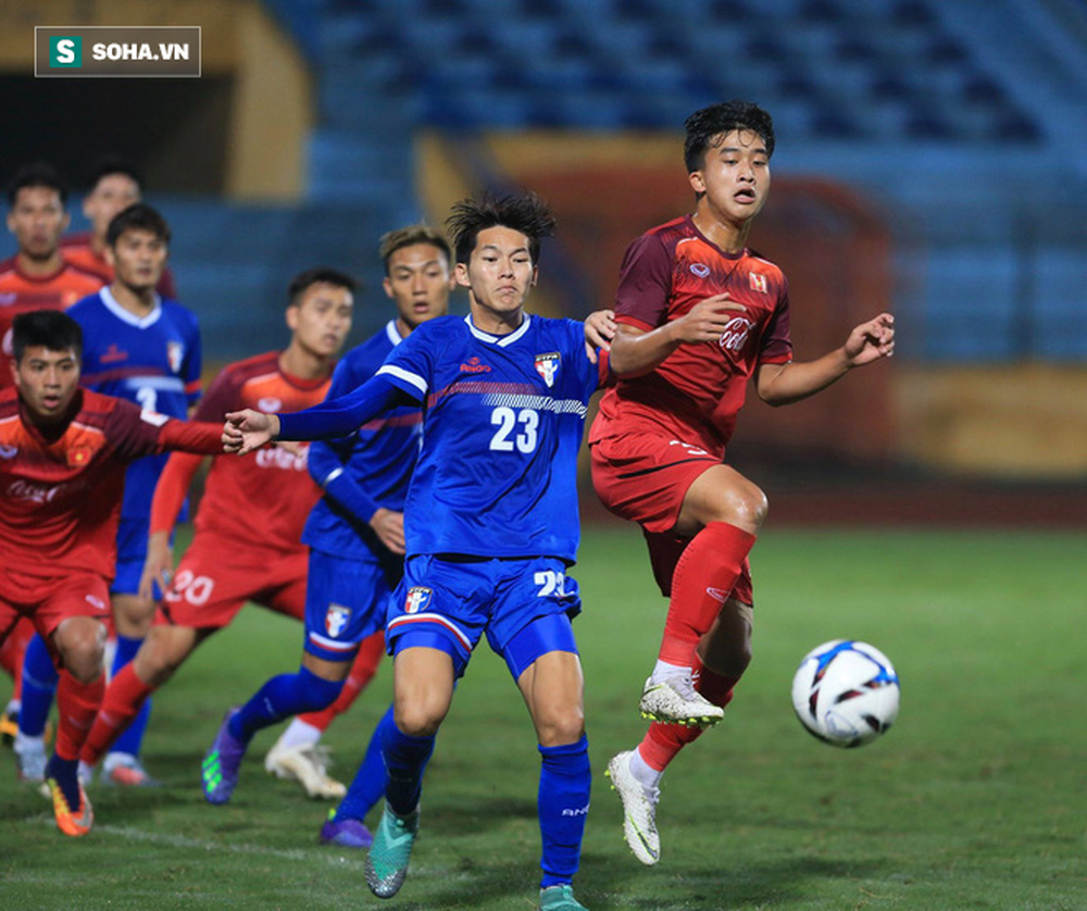 Tiết lộ cái tên khiến 3 thủ môn U23 Việt Nam lo lắng mỗi khi đối mặt trong các buổi tập - Ảnh 2.