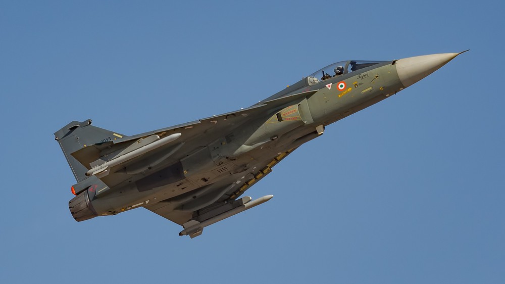Tiêm kích JF-17 Pakistan đã gọi, Tejas Ấn Độ sẽ sớm có câu trả lời? - Ảnh 1.