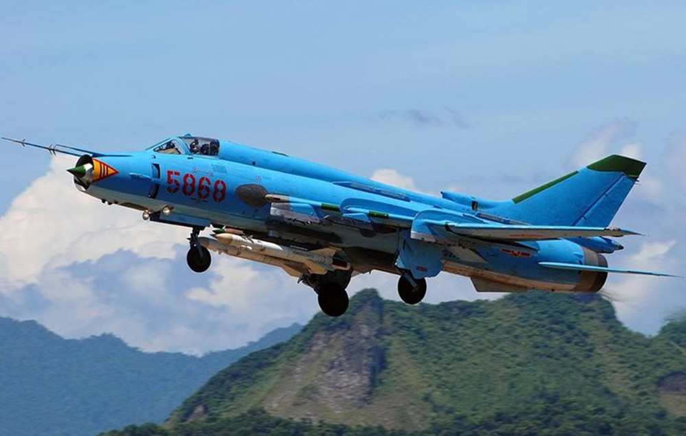 Ảnh hiện trường vụ máy bay Su-22 gặp nạn ở Yên Bái - Ảnh 6.