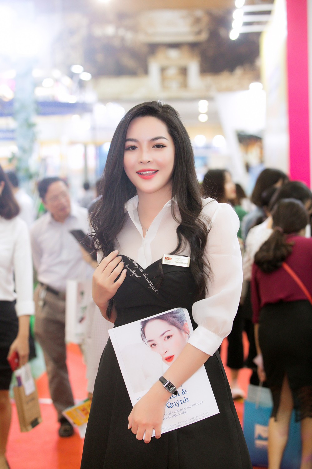 Hot girl thẩm mỹ Vũ Thanh Quỳnh sau 4 năm thay diện mạo đổi cuộc đời: Đã giàu có hơn, vẫn lẻ bóng đợi chân ái - Ảnh 25.
