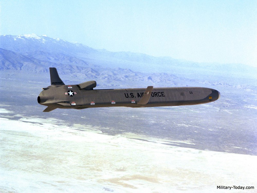 Uy lực của tên lửa AGM-86 được trang bị cho B-52 - Ảnh 9.
