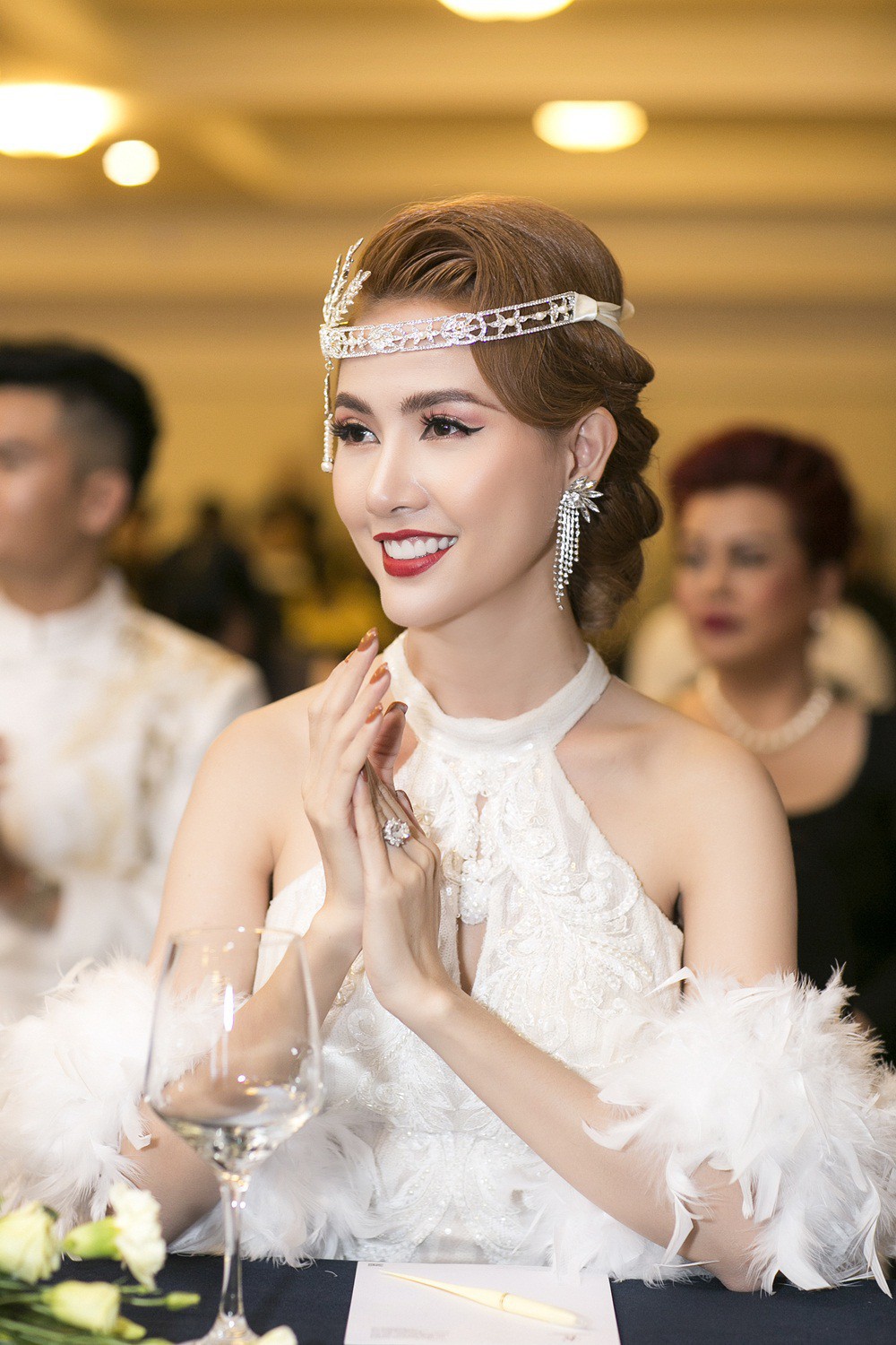 Phan Thị Mơ đeo nhẫn kim cương 5,5 tỷ đồng, lên tiếng trước tin đồn sắp lấy chồng đại gia - Ảnh 7.