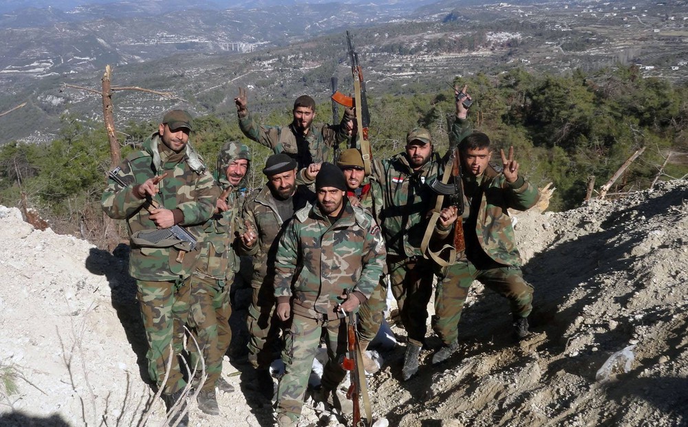Syria nóng - Máy bay hiện đại nhất Hải quân Mỹ xuất hiện ngoài khơi, thiết giáp Thổ Nhĩ Kỳ thọc sâu tận Hama - Ảnh 4.