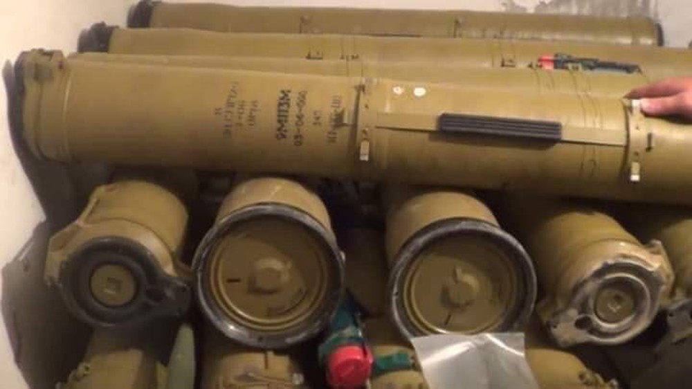 Hàng nóng ùn ùn đổ vào Libya: Tướng Haftar có vũ khí khủng gấp bội thứ GNA vừa nhận - Ảnh 3.