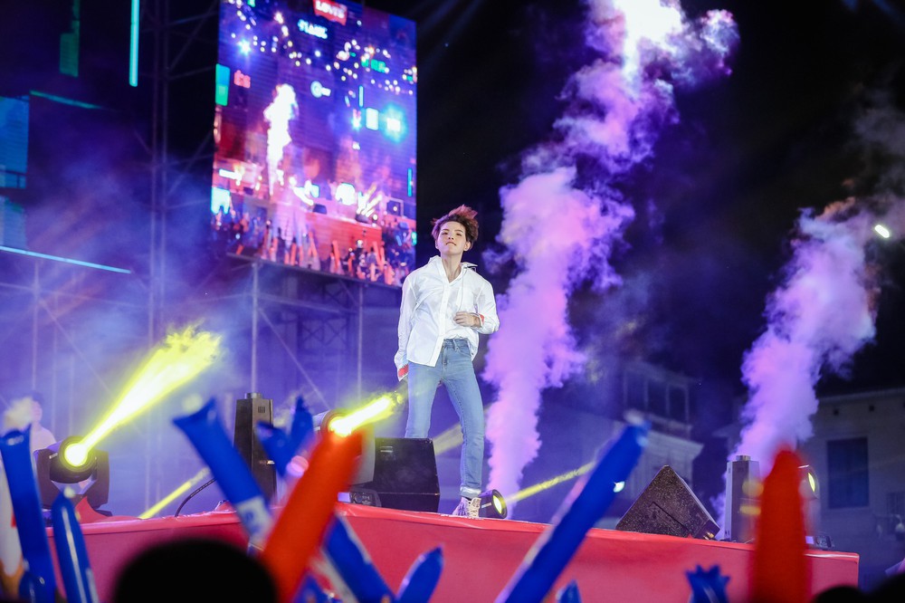 Sơn Tùng M-TP tái xuất với ngoại hình chuẩn men, hai tay xăm kín gây bất ngờ - Ảnh 7.