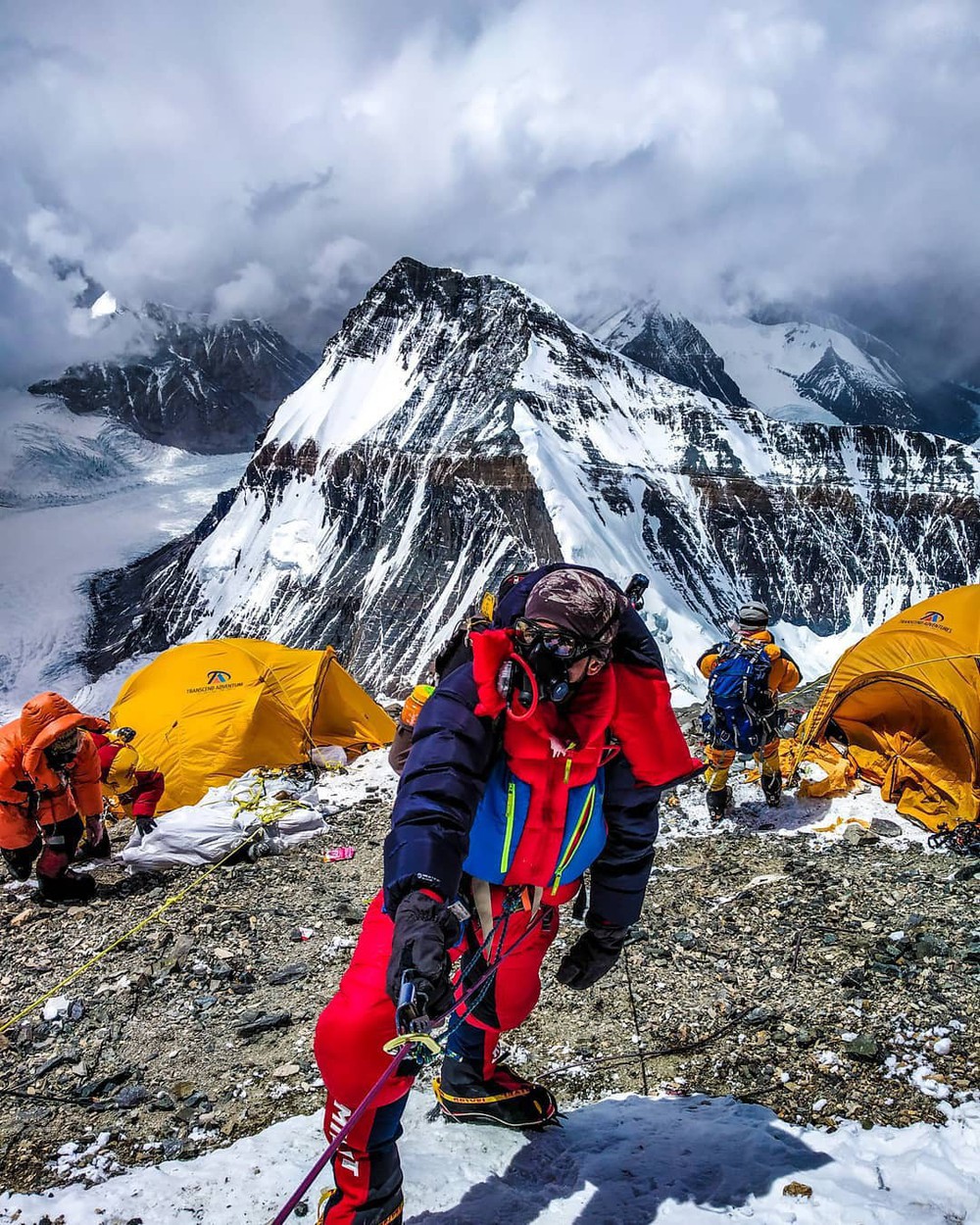 2 nữ du khách thiệt mạng trong lúc chinh phục đỉnh Everest: Biết nguyên nhân xong bạn sẽ rút ra bài học cho mình trong quá trình trekking - Ảnh 3.