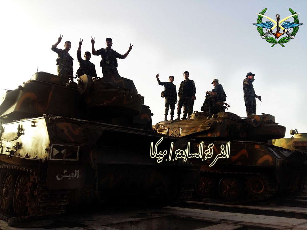 Lính QĐ Syria bóc trần sự khốc liệt chưa từng có - Phiến quân bị đẩy xuống bờ vực - Ảnh 18.