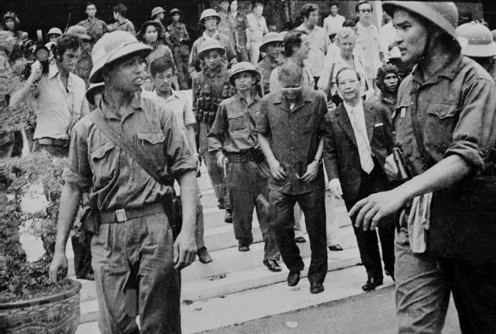 [Photo] Quân đội Việt Nam trong sự nghiệp giải phóng dân tộc - Ảnh 9.