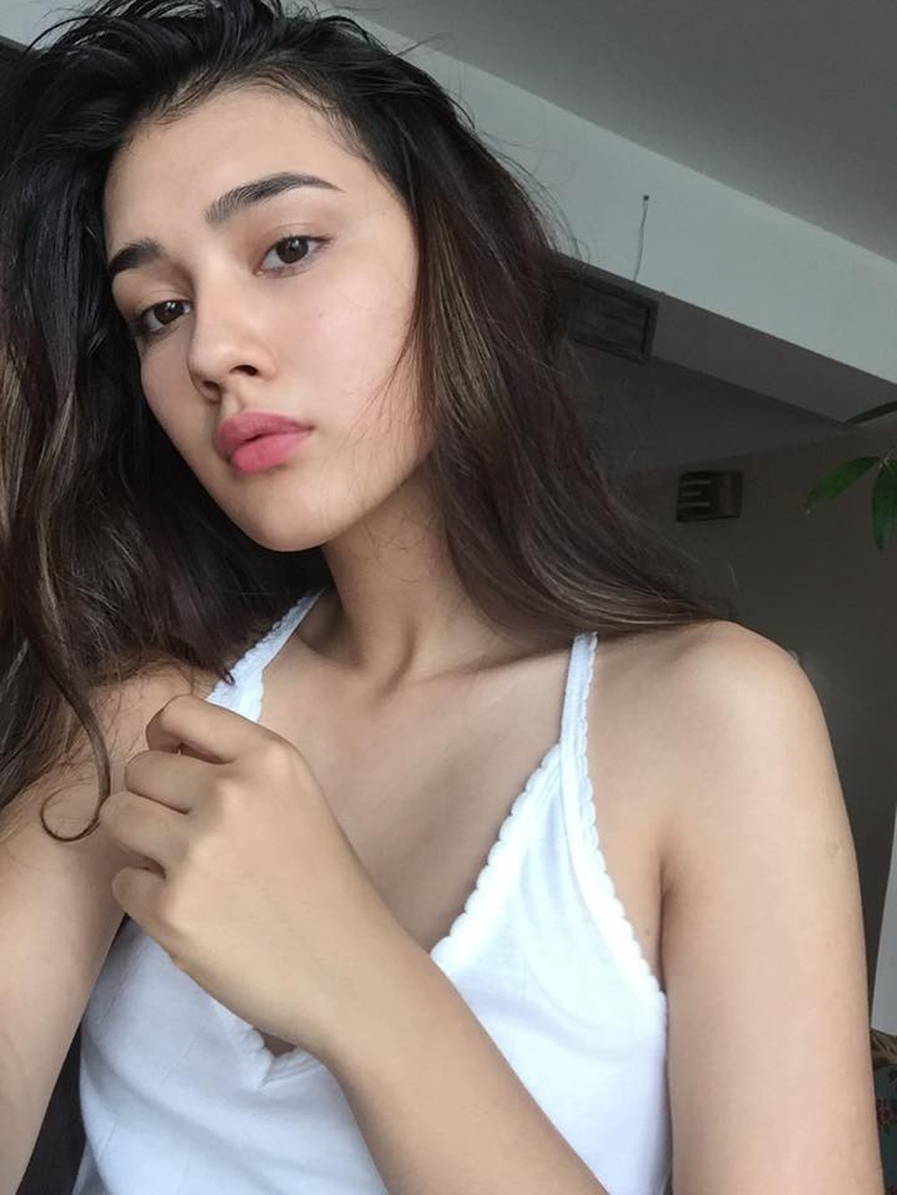 Hội con lai đang hot nhất trên MXH: Toàn là gương mặt nổi bật trong vũ trụ hot girl, có người sinh 2002 đã cực kỳ nóng bỏng - Ảnh 16.