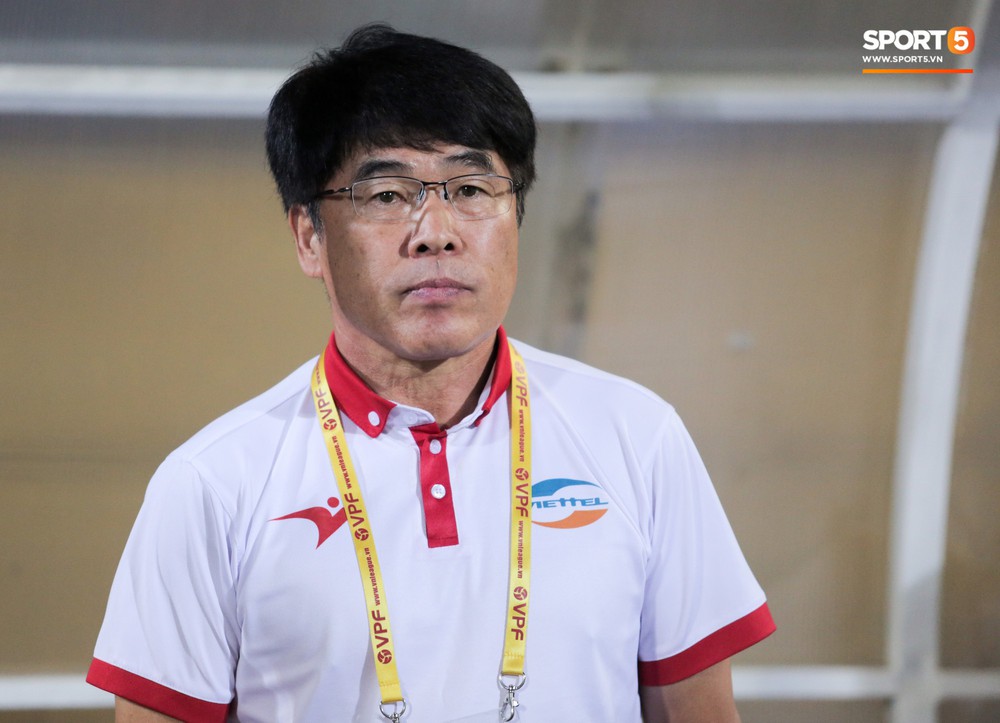 Vừa về Việt Nam, Quế Ngọc Hải, Tiến Dũng nhận tin không vui về trước vòng 13 V.League 2019 - Ảnh 1.