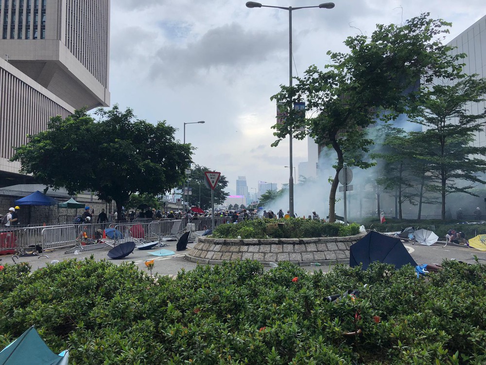 Hồng Kông hỗn loạn dưới sức ép của biển người biểu tình chống dẫn độ: Đài Loan lên tiếng - Ảnh 3.