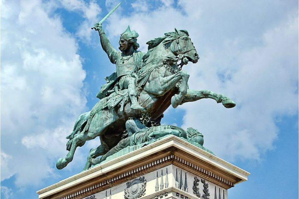 Chiến binh anh hùng của Pháp từng suýt đánh bại Caesar - Ảnh 1.