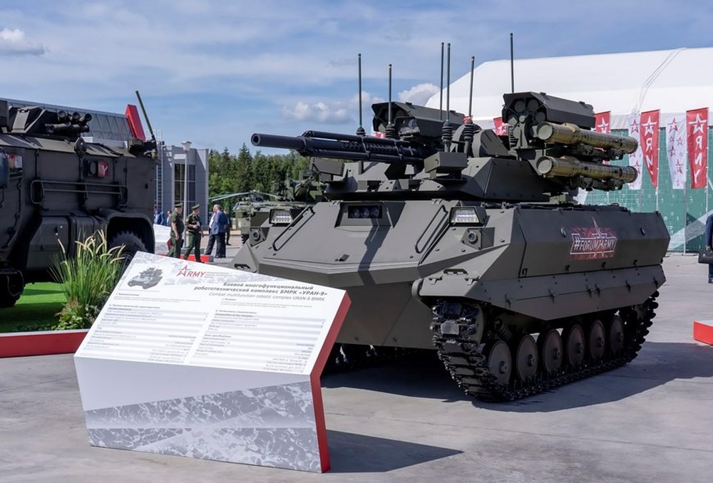 Nga trưng bày dàn vũ khí khủng bên lề diễn đàn Army-2019 - Ảnh 5.