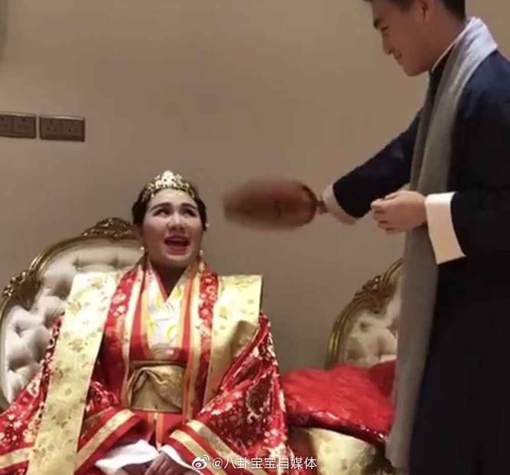 Choáng với sính lễ toàn vàng ròng trong đám cưới con gái ‘vua sòng bạc Macau’ - Ảnh 6.