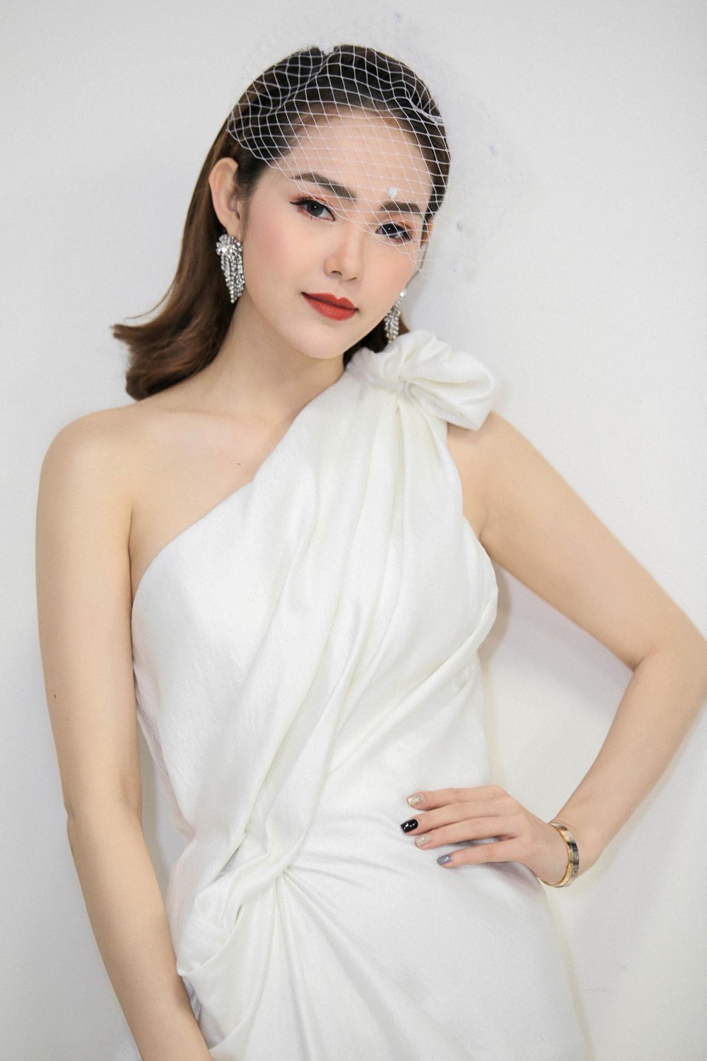 Minh Hằng bất ngờ tiết lộ nguyên nhân hát dở, đóng phim hay - Ảnh 4.