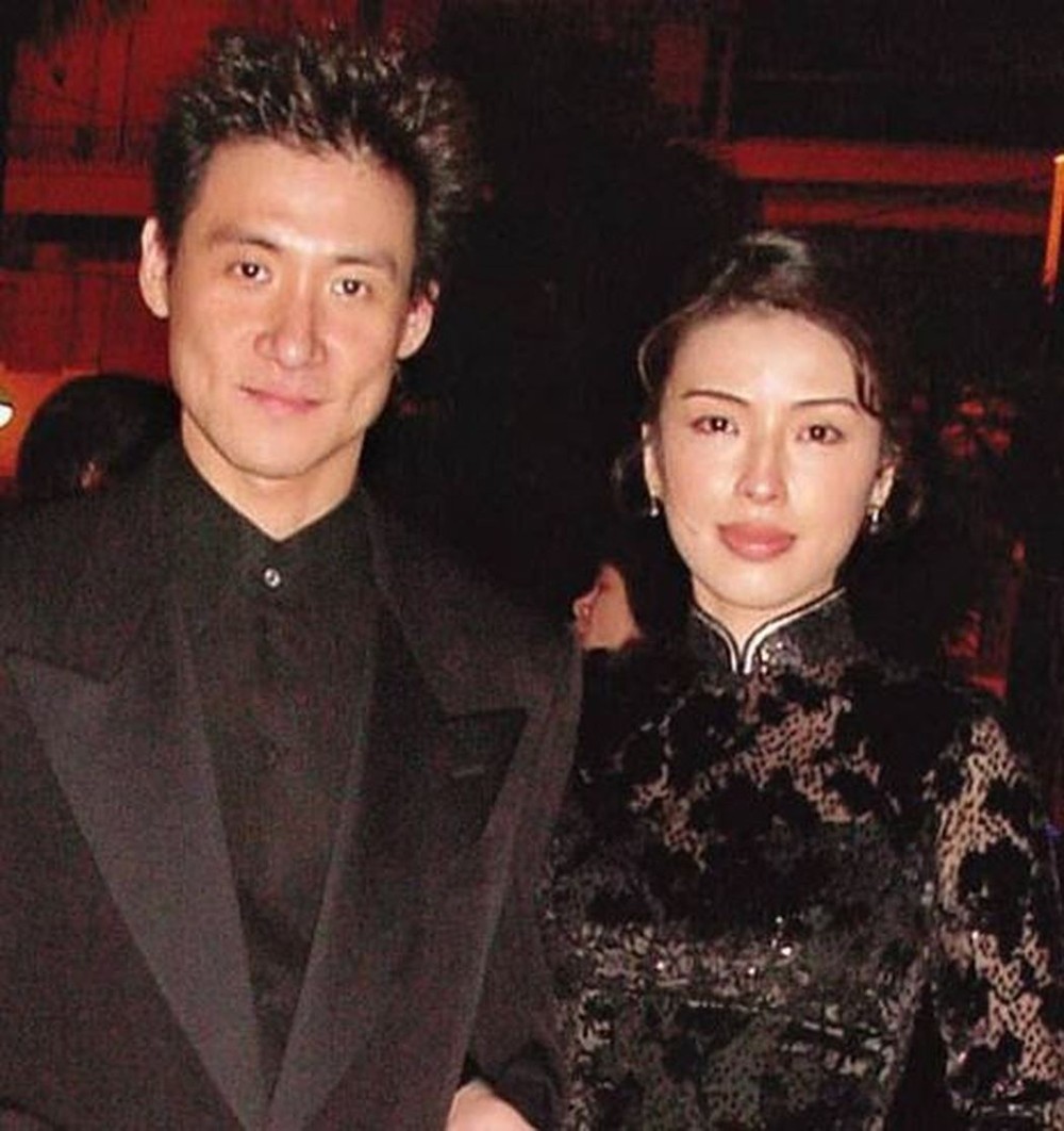 Cuộc hôn nhân tròn đầy hơn 30 năm của Thiên vương Hong Kong Trương Học Hữu: Bà xã đẹp ngang ngửa Trương Mạn Ngọc, hi sinh cả sự nghiệp vì chồng con - Ảnh 6.
