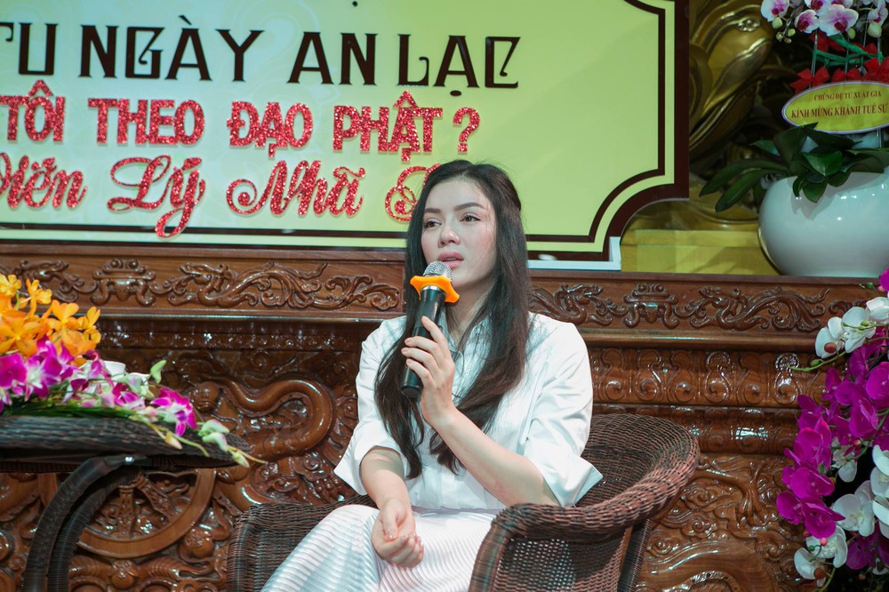 Lý Nhã Kỳ: Nhiều lúc, tôi muốn buông xuôi, bỏ hết danh vọng, bỏ đi sự nổi tiếng, xa hoa - Ảnh 1.