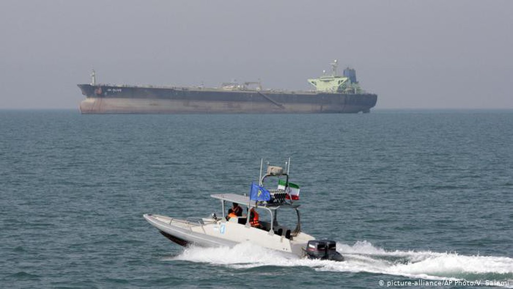 Tàu tấn công nhanh Iran: Siêu đẳng về tác chiến phi đối xứng -  NATO, Mỹ khiếp sợ! - Ảnh 1.