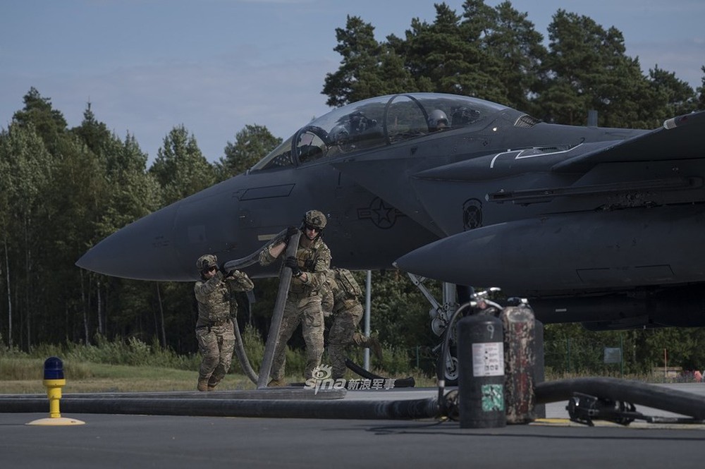 Mỹ gây áp lực cực lớn lên Nga khi triển khai F-15E cách biên giới chỉ 230 km - Ảnh 9.